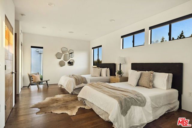 932 N Crescent Heights Boulevard, Los Angeles, CA 90046