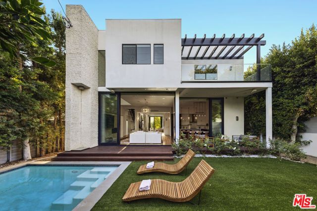932 N Crescent Heights Boulevard, Los Angeles, CA 90046