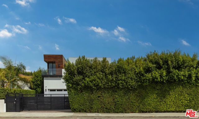 932 N Crescent Heights Boulevard, Los Angeles, CA 90046