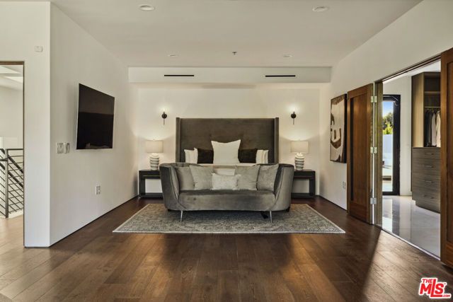 932 N Crescent Heights Boulevard, Los Angeles, CA 90046