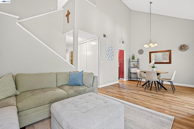 5453 Moonflower Way, Livermore, CA 94551