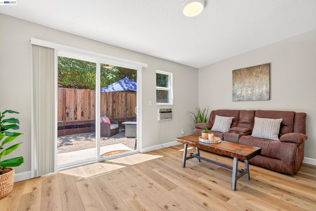 5453 Moonflower Way, Livermore, CA 94551