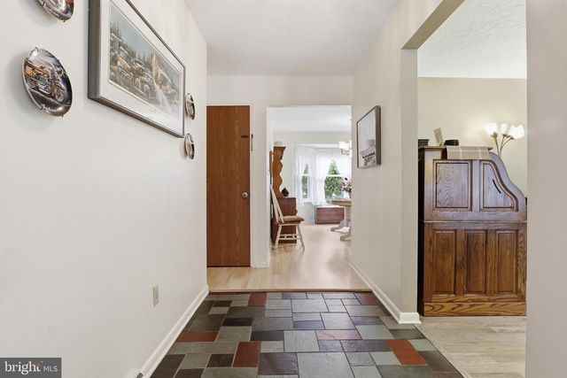 22 BURNSIDE DR, East Berlin, PA 17316