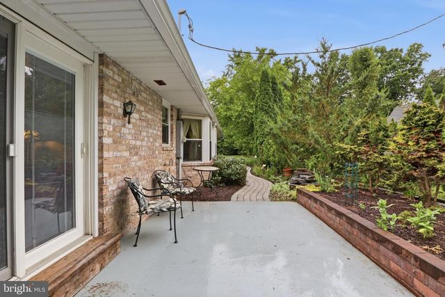22 BURNSIDE DR, East Berlin, PA 17316