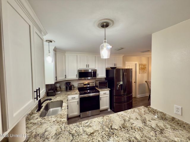 7315 Ahi Drive, Diamondhead, MS 39525