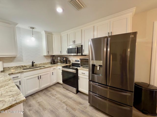 7315 Ahi Drive, Diamondhead, MS 39525