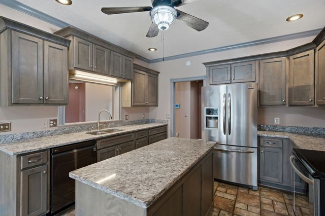 104 Clearview Ct, Springfield, TN 37172