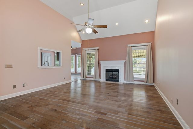 104 Clearview Ct, Springfield, TN 37172