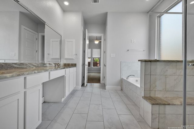 15766 La Subida, Helotes, TX 78023