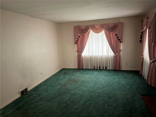 423 E Hazelcroft Ave, New Castle, PA 16105