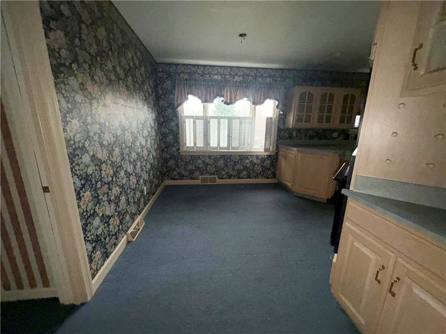 423 E Hazelcroft Ave, New Castle, PA 16105
