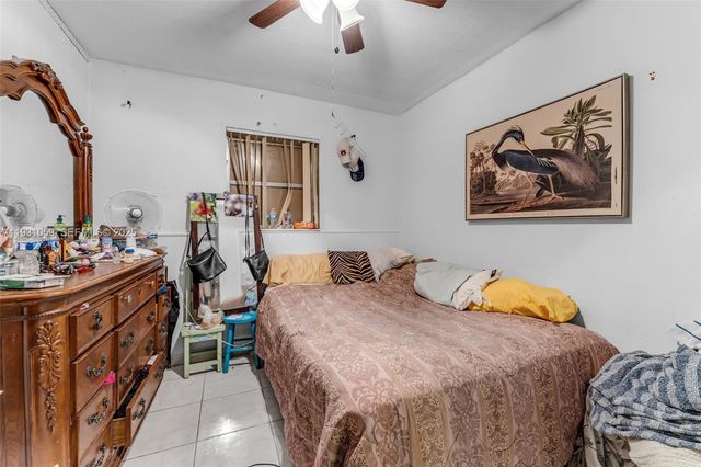 445 NW 8th St, Homestead, FL 33030