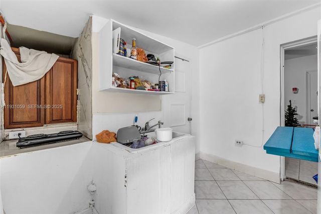 445 NW 8th St, Homestead, FL 33030