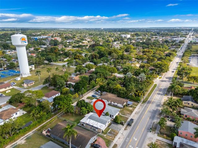 445 NW 8th St, Homestead, FL 33030