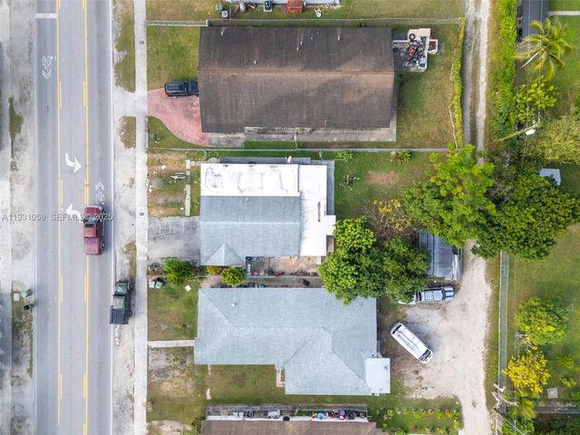 445 NW 8th St, Homestead, FL 33030