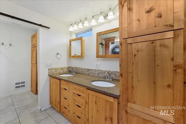 7141 W Hill Rd, Boise, ID 83714