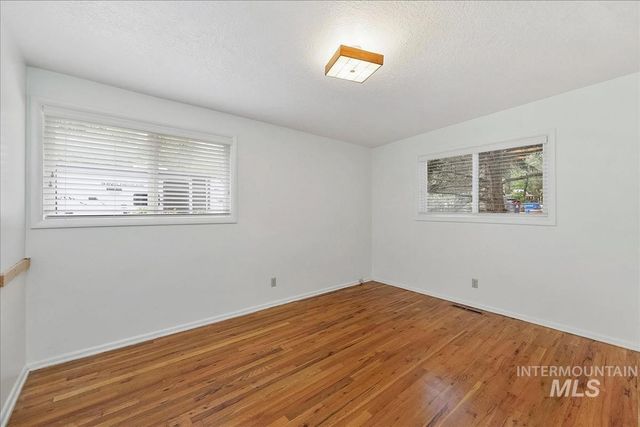 7141 W Hill Rd, Boise, ID 83714