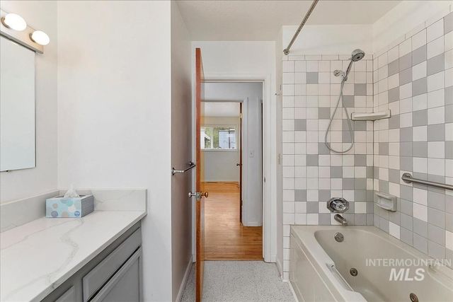 7141 W Hill Rd, Boise, ID 83714