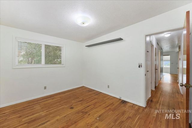 7141 W Hill Rd, Boise, ID 83714