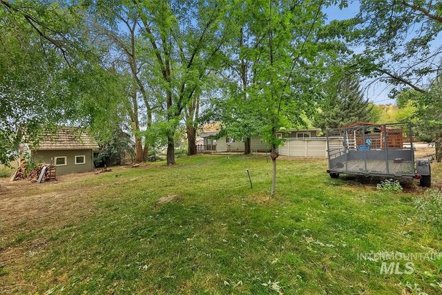 7141 W Hill Rd, Boise, ID 83714