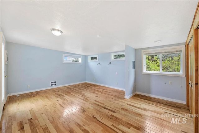 7141 W Hill Rd, Boise, ID 83714