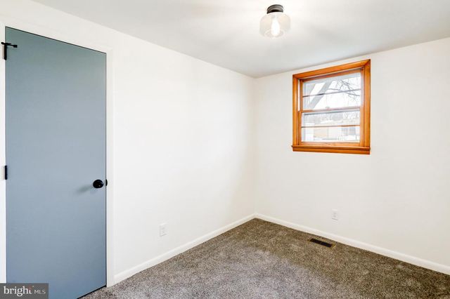 6428 YORK RD, Spring Grove, PA 17362