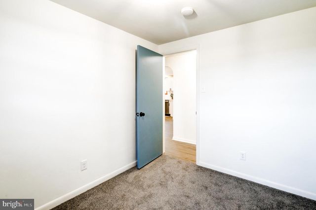 6428 YORK RD, Spring Grove, PA 17362