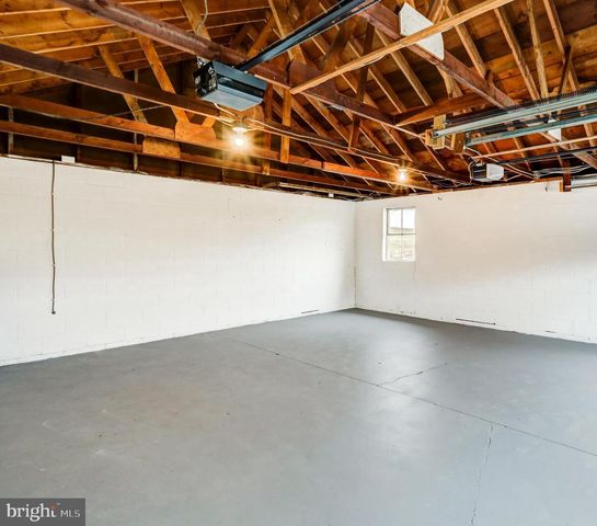 6428 YORK RD, Spring Grove, PA 17362