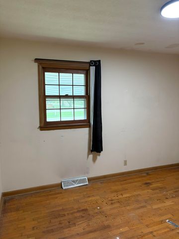 4003 W Hialeah Street, Springfield, MO 65803