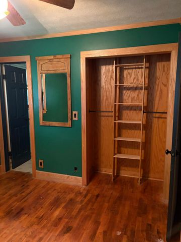 4003 W Hialeah Street, Springfield, MO 65803