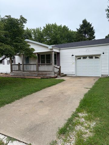 4003 W Hialeah Street, Springfield, MO 65803