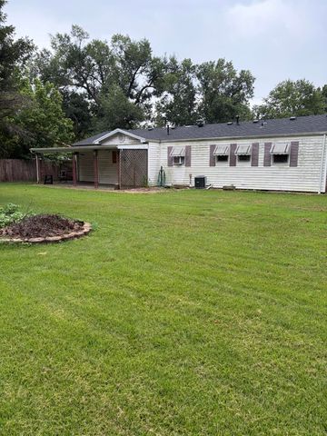 4003 W Hialeah Street, Springfield, MO 65803