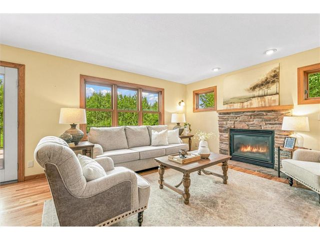 844 Moonbeam Road, Hudson, WI 54016
