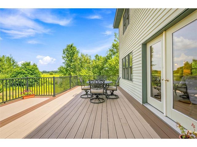 844 Moonbeam Road, Hudson, WI 54016