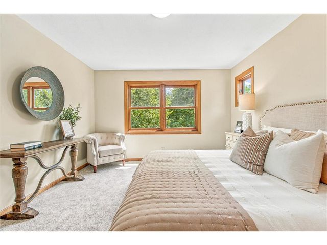 844 Moonbeam Road, Hudson, WI 54016