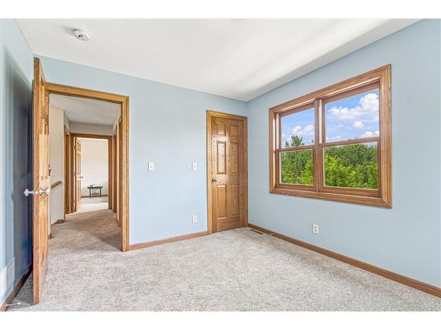 844 Moonbeam Road, Hudson, WI 54016