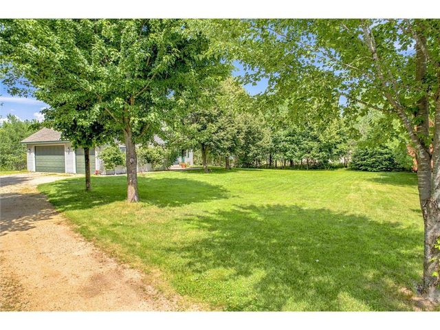 844 Moonbeam Road, Hudson, WI 54016