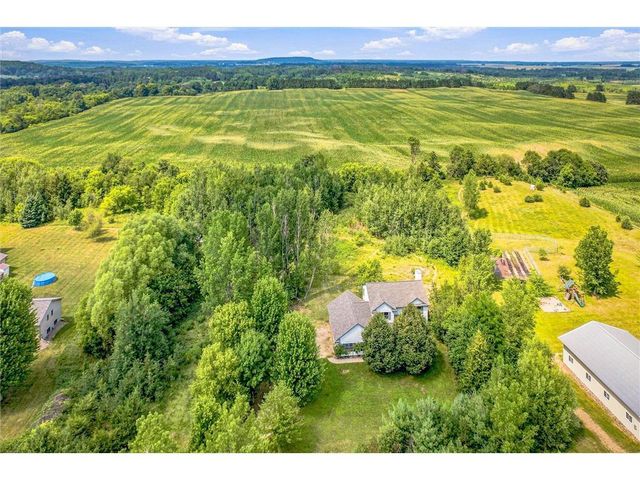 844 Moonbeam Road, Hudson, WI 54016