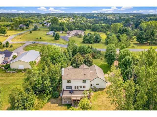 844 Moonbeam Road, Hudson, WI 54016