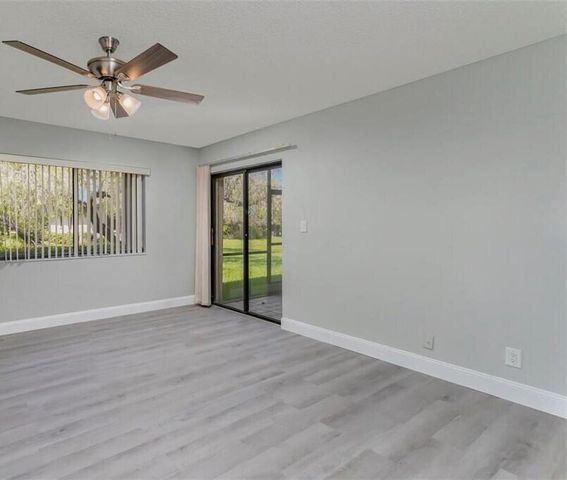 454 Lakeview Drive 1, Weston, FL 33326
