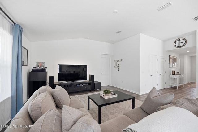 2640 WINDSOR LAKES Way, Green Cove Springs, FL 32043