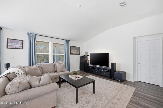 2640 WINDSOR LAKES Way, Green Cove Springs, FL 32043