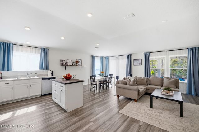 2640 WINDSOR LAKES Way, Green Cove Springs, FL 32043