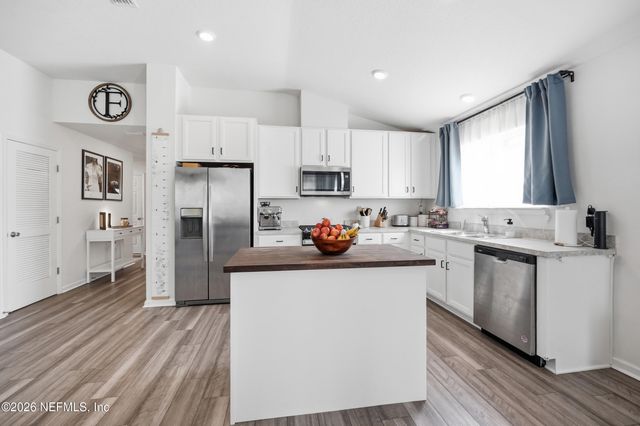 2640 WINDSOR LAKES Way, Green Cove Springs, FL 32043