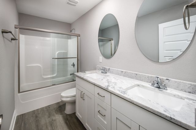 969 Skylark Road, Mary Esther, FL 32569