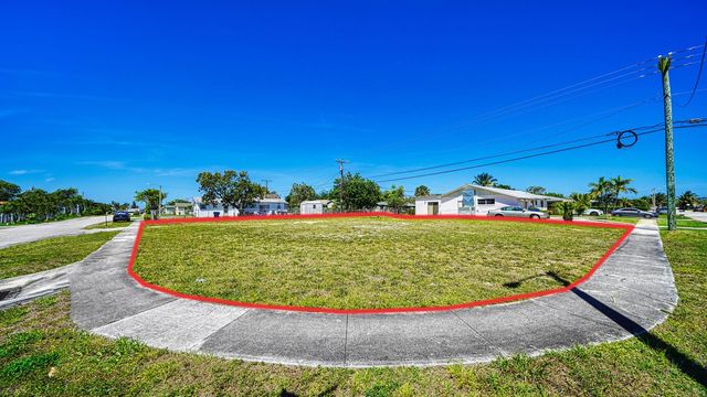 398 W 23rd Street, Riviera Beach, FL 33404