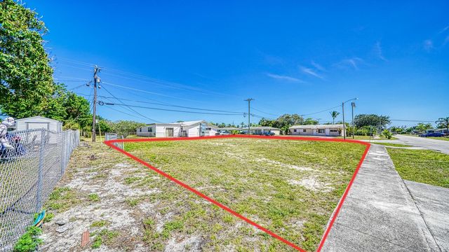 398 W 23rd Street, Riviera Beach, FL 33404