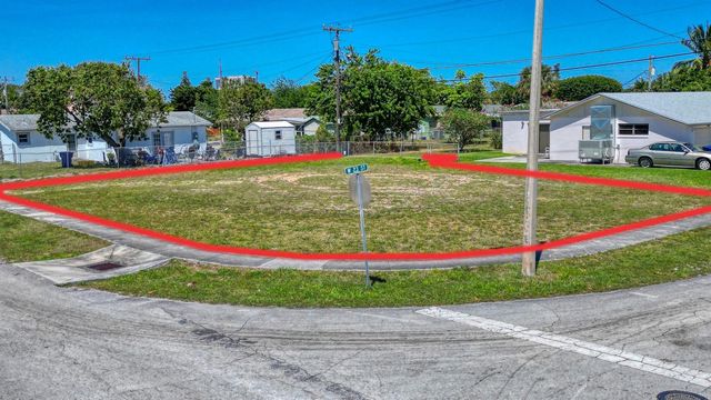 398 W 23rd Street, Riviera Beach, FL 33404