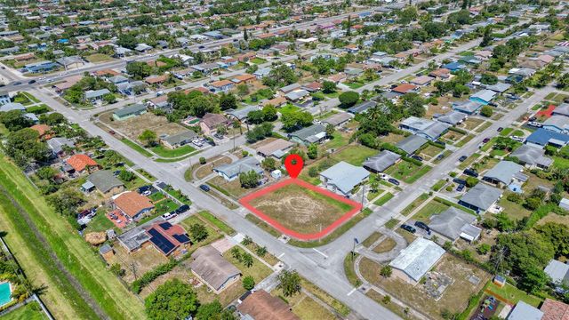 398 W 23rd Street, Riviera Beach, FL 33404