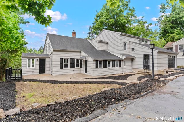 23 Dominican Road, Branford, CT 06405